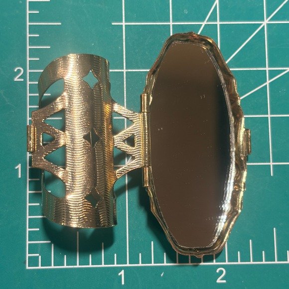 Glove Holder Clip Vintage Gold Tone Floral Hinged Compact Mirror Hong Kong MCM - Picture 4 of 6